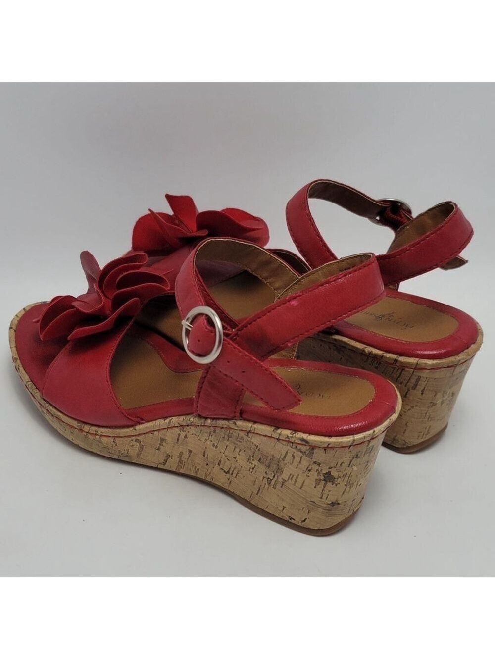 Women's Jaclyn Smith Red Faux Leather Flower Cork Wedge Sandals Size 7M - Picture 13 of 14